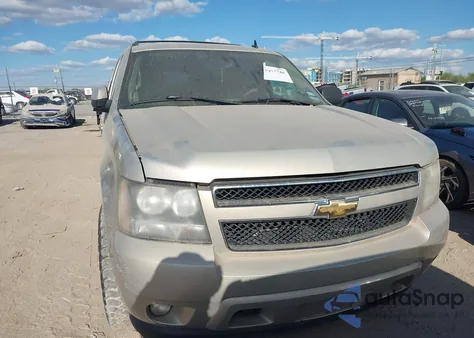 2007 Chevrolet Suburban 1500 Lt из США, поврежденный, VIN 3GNFK16357G136455